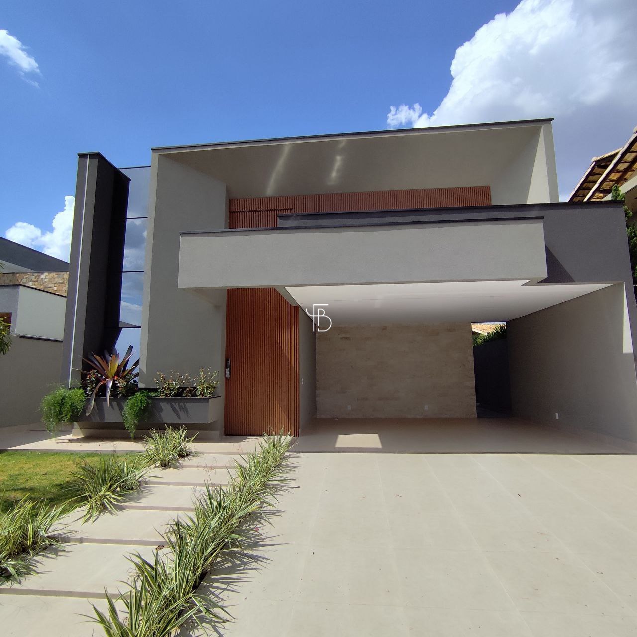 Casa de alto padrão com 4 suítes e piscina aquecida, foto 2