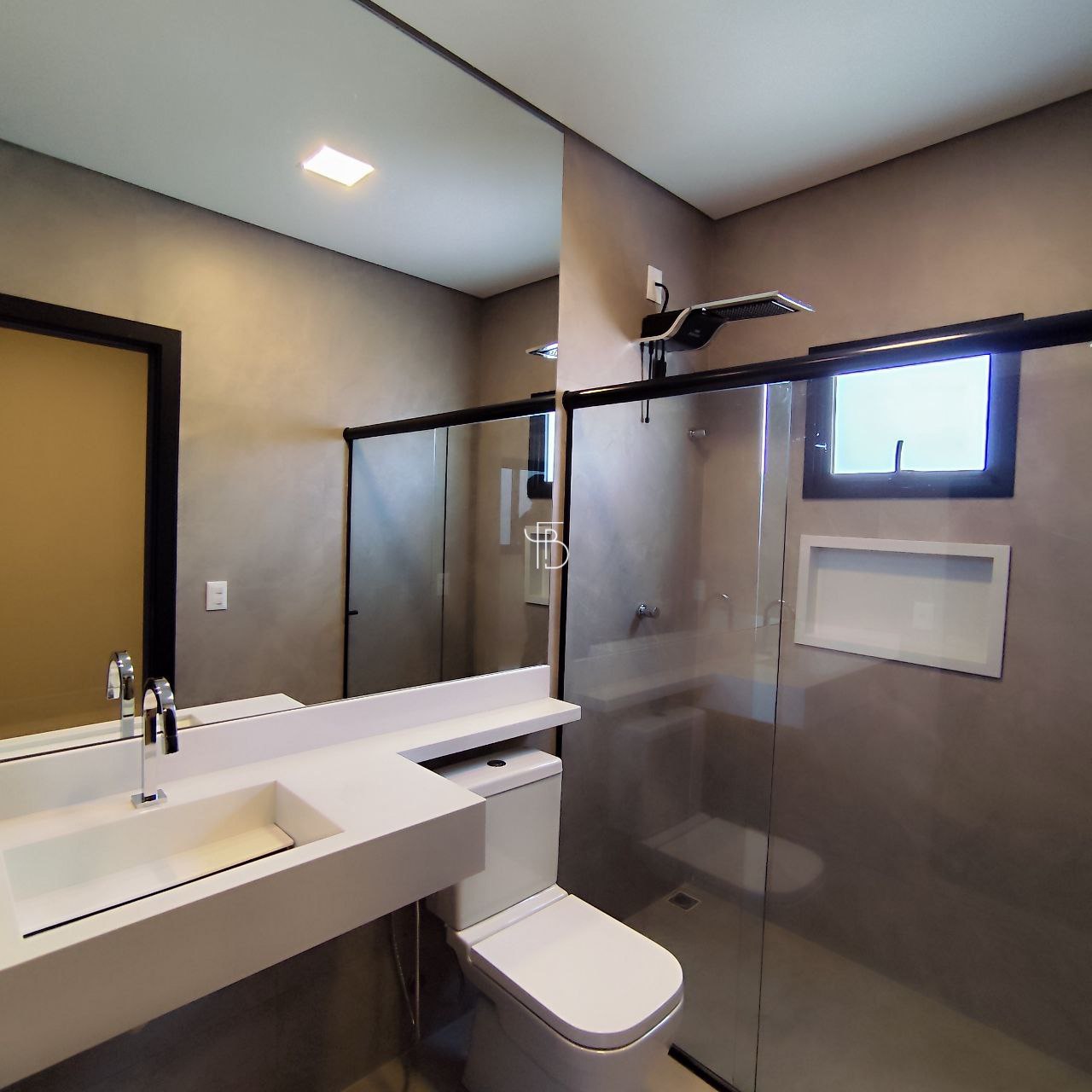 Casa de alto padrão com 4 suítes e piscina aquecida, foto 13