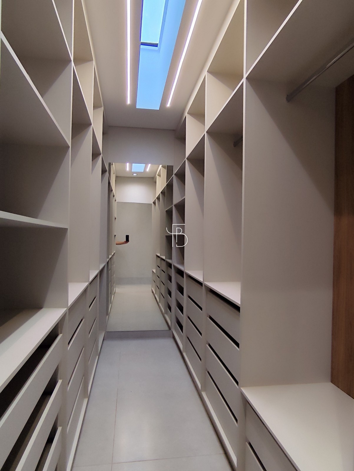 Casa contemporânea com 3 suítes, home office e piscina aquecida em condomínio fechado, foto 14