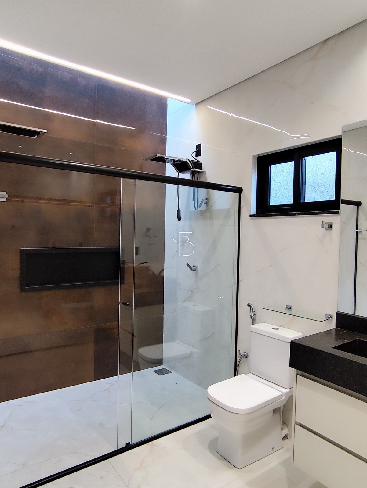 Casa contemporânea com 3 suítes, home office e piscina aquecida em condomínio fechado, foto 15